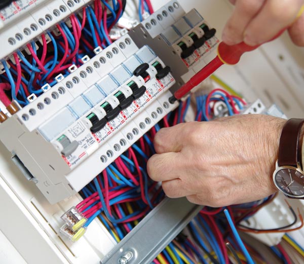 mise aux normes électriques Isère